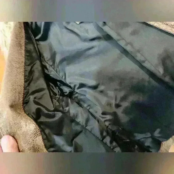 Lord & Taylor Leather Jacket Size M Petite - Picture 7 of 8